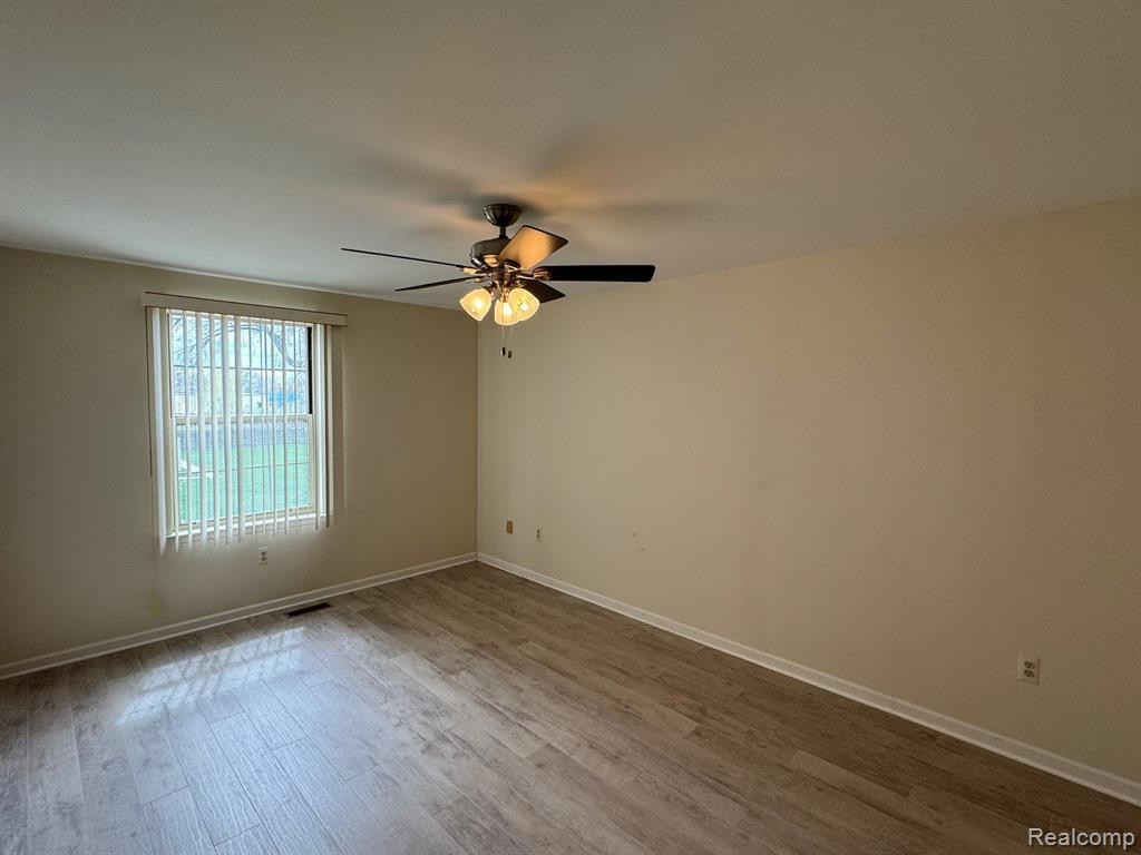 1594 DOVER Hill S, Walled Lake, MI 48390 — Photo 15