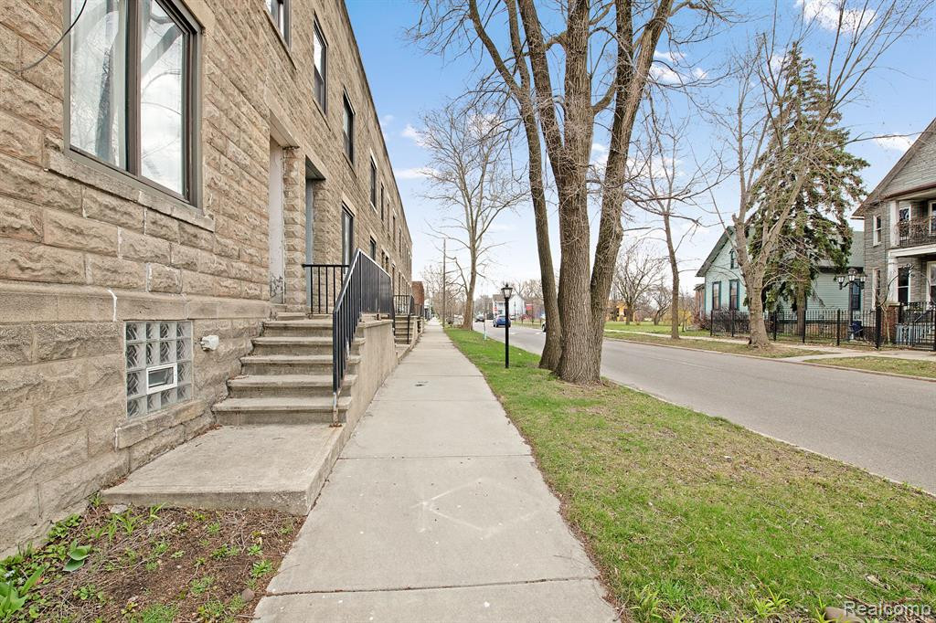 1750 SAINTE ANNE Street, 1, Detroit, MI 48216 — Photo 17
