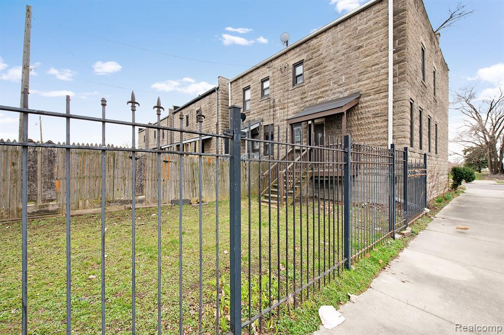 1750 SAINTE ANNE Street, 1, Detroit, MI 48216 — Photo 19