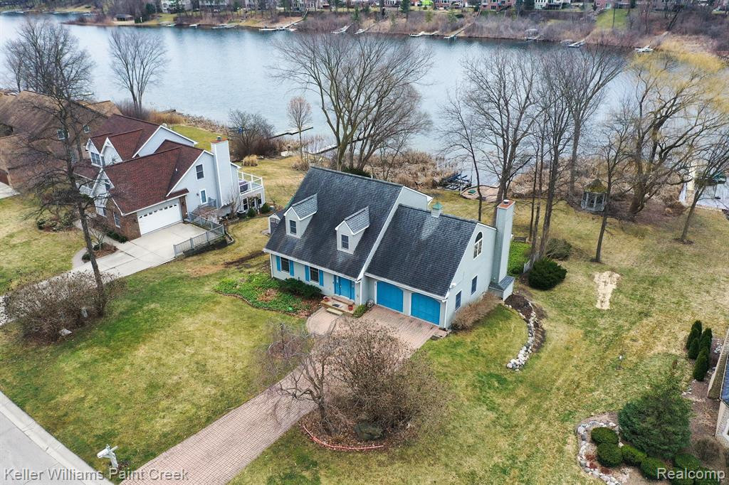 96 OVERLAKE Drive, Lake Orion, MI 48362 — Photo 4