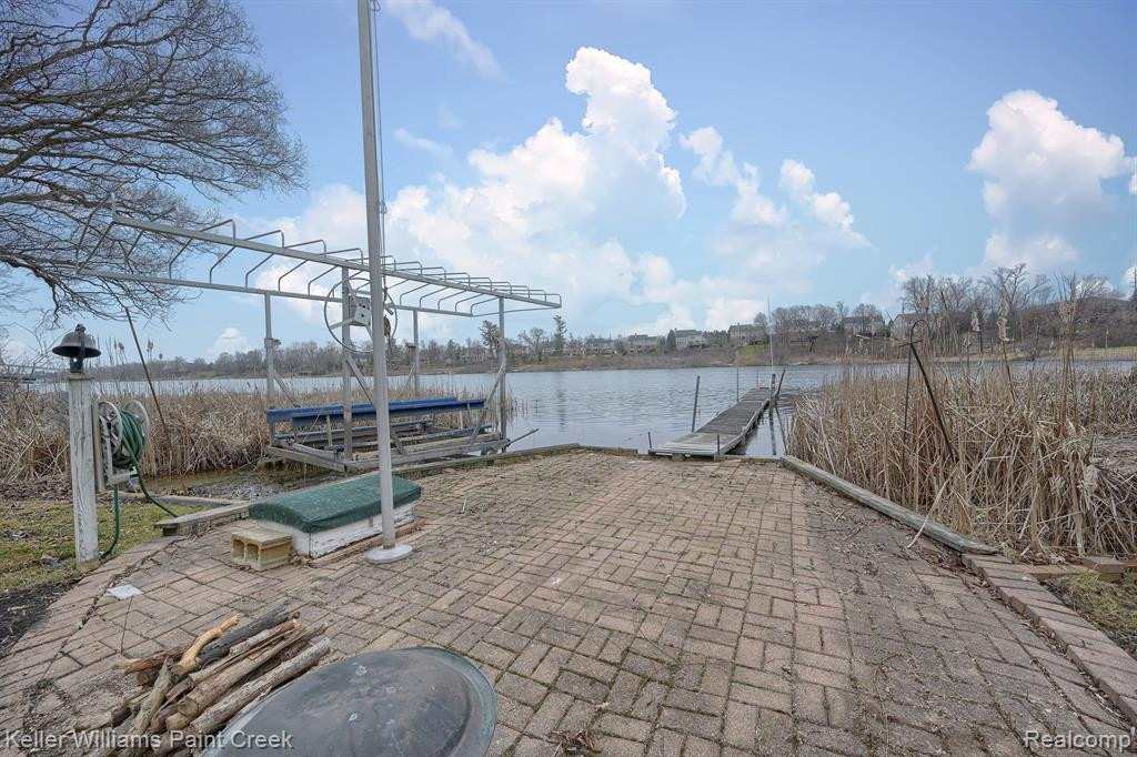 96 OVERLAKE Drive, Lake Orion, MI 48362 — Photo 41