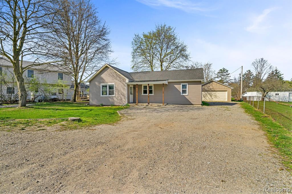 866 GLASPIE Road, Oxford, MI 48371 — Photo 3