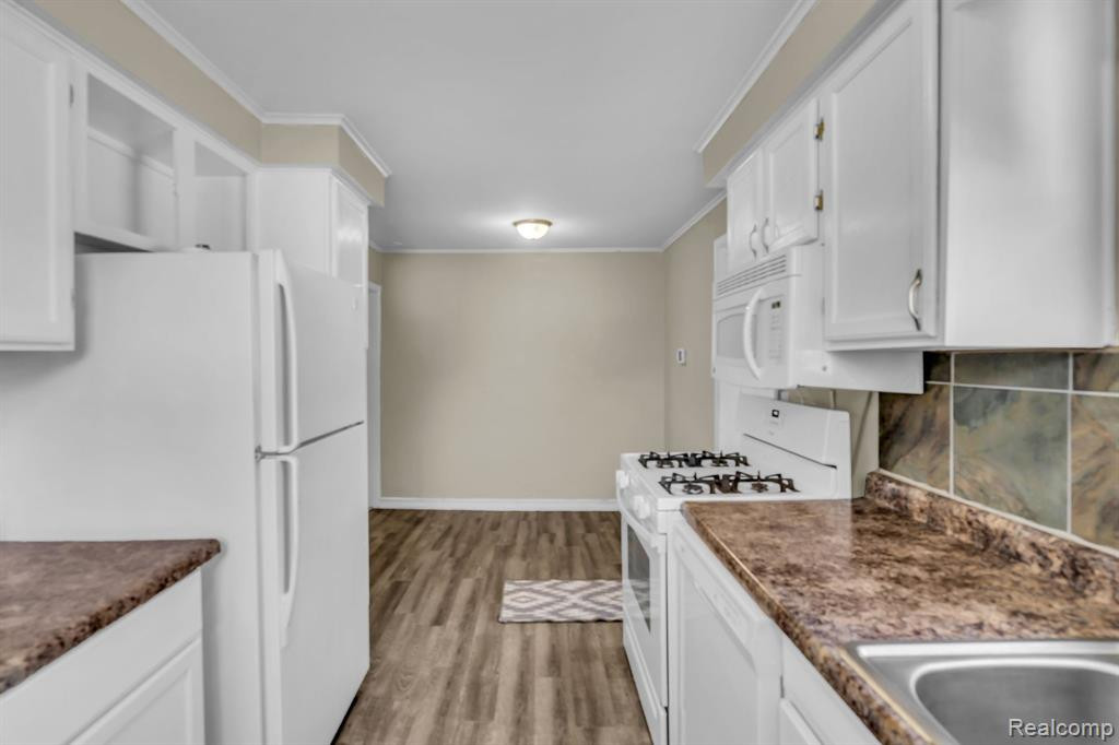 866 GLASPIE Road, Oxford, MI 48371 — Photo 12