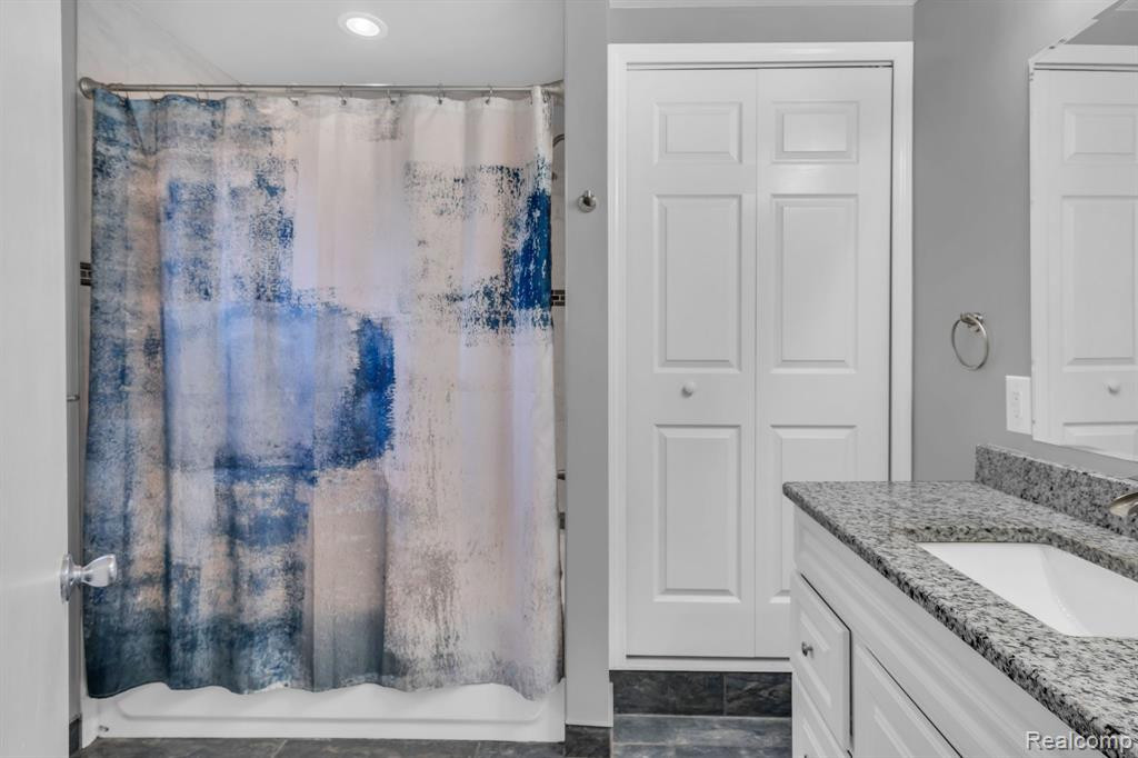 866 GLASPIE Road, Oxford, MI 48371 — Photo 14