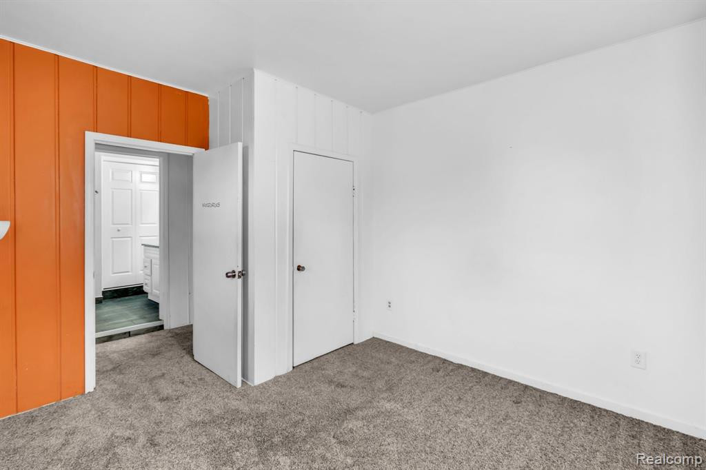 866 GLASPIE Road, Oxford, MI 48371 — Photo 17