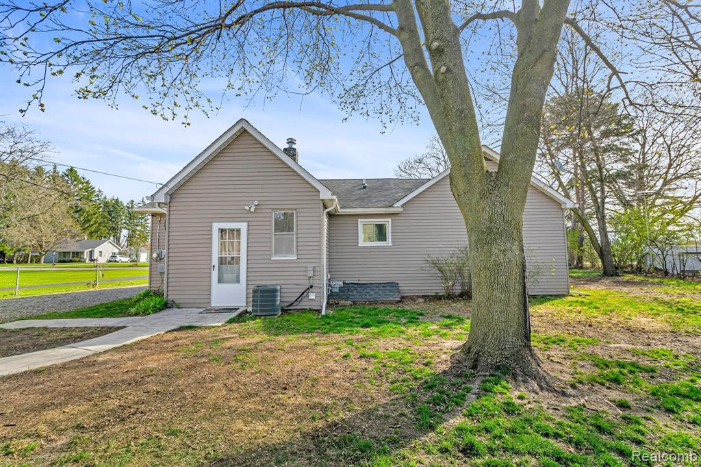 866 GLASPIE Road, Oxford, MI 48371 — Photo 22