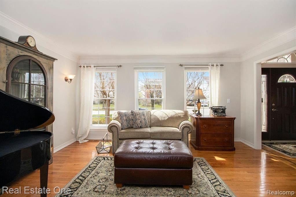 6086 MARSHALL Road, Canton, MI 48187 — Photo 7