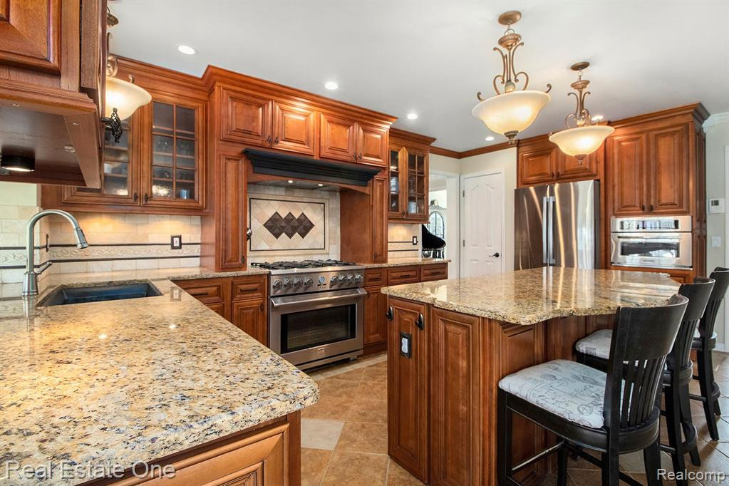 6086 MARSHALL Road, Canton, MI 48187 — Photo 13