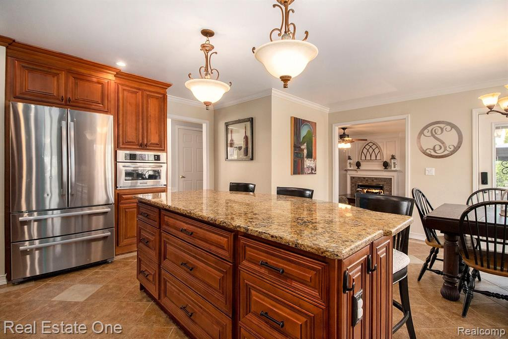 6086 MARSHALL Road, Canton, MI 48187 — Photo 16