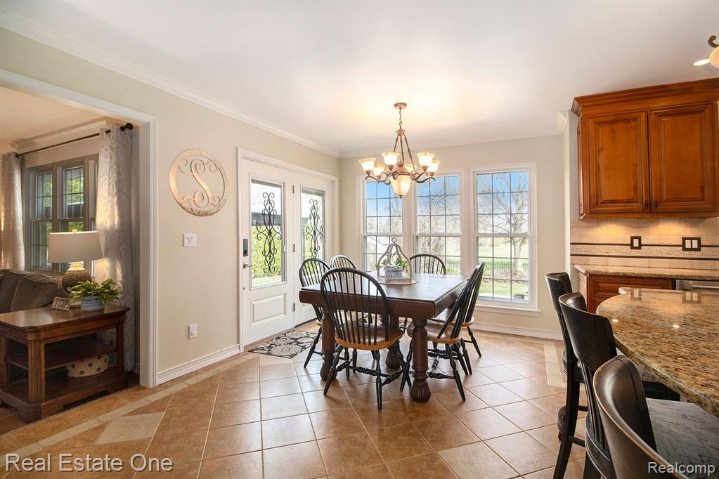 6086 MARSHALL Road, Canton, MI 48187 — Photo 18