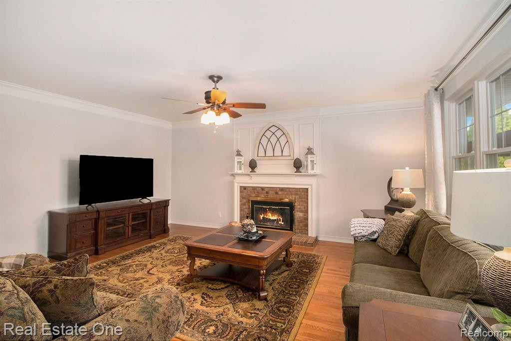 6086 MARSHALL Road, Canton, MI 48187 — Photo 24