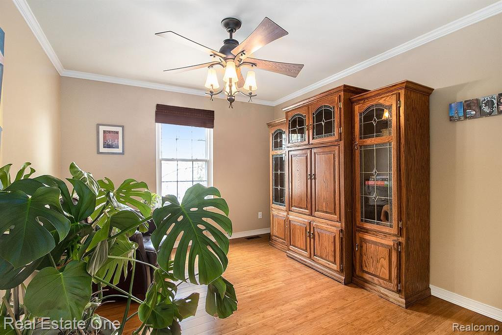6086 MARSHALL Road, Canton, MI 48187 — Photo 37
