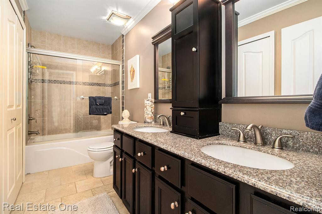 6086 MARSHALL Road, Canton, MI 48187 — Photo 39