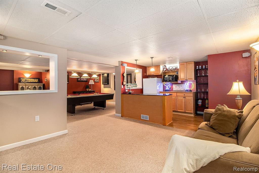 6086 MARSHALL Road, Canton, MI 48187 — Photo 41