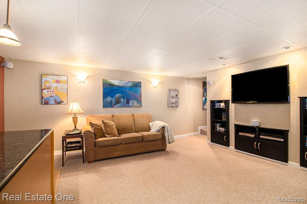 6086 MARSHALL Road, Canton, MI 48187 — Photo 43