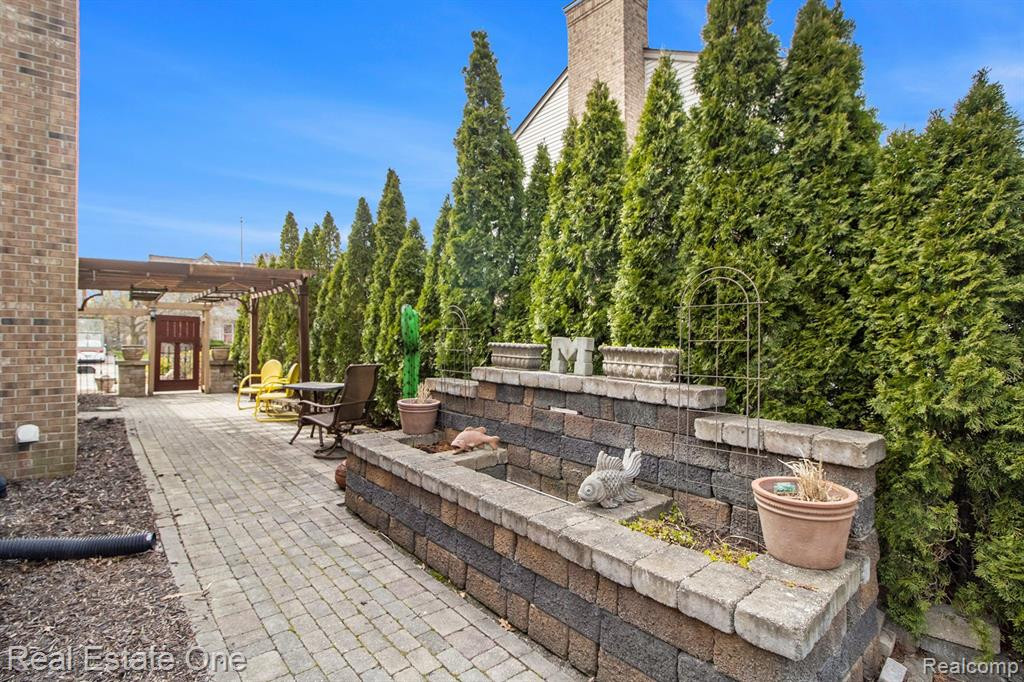 6086 MARSHALL Road, Canton, MI 48187 — Photo 49