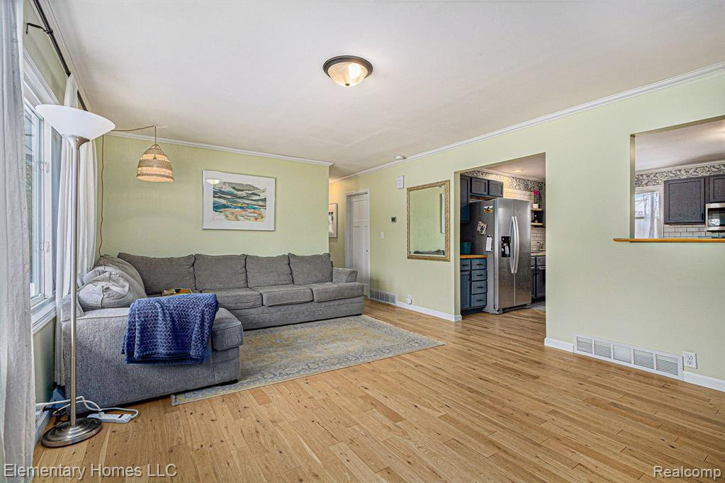 5530 TERRITORIAL Road, Benton Harbor, MI 49022 — Photo 4