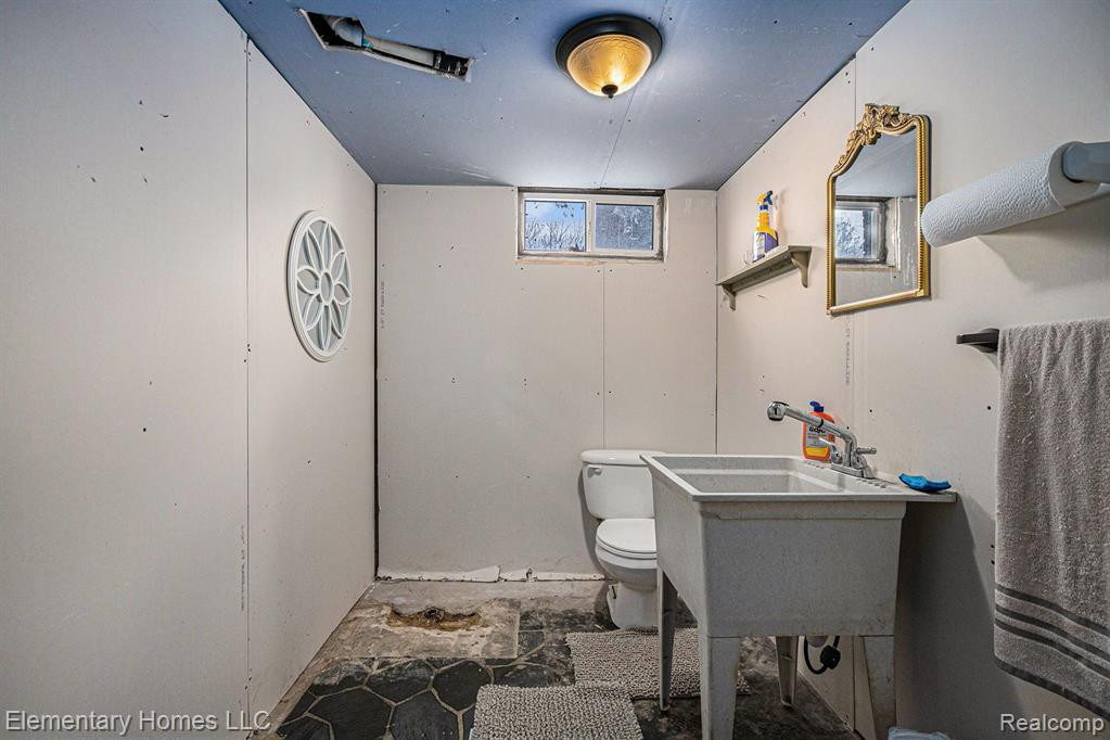 5530 TERRITORIAL Road, Benton Harbor, MI 49022 — Photo 24