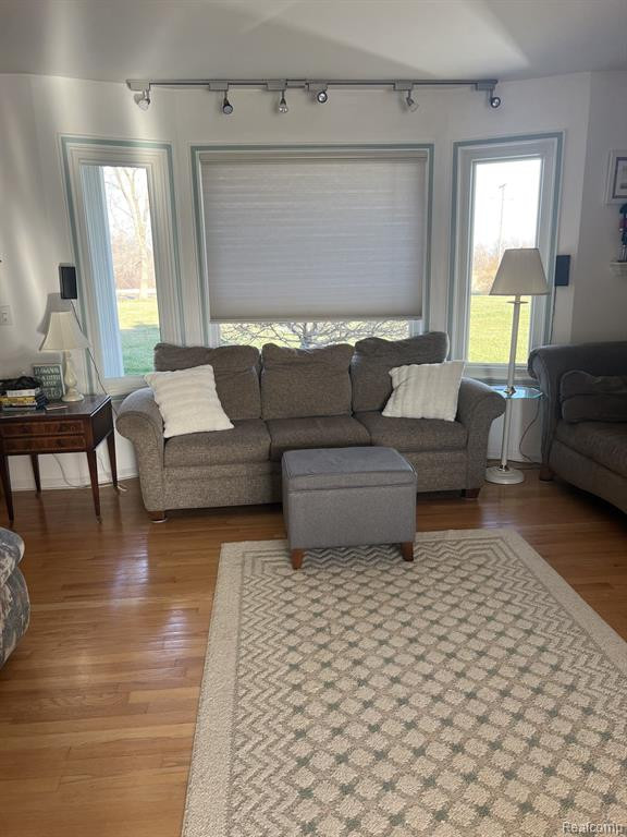 673 PENNELL Road, Imlay City, MI 48444 — Photo 6