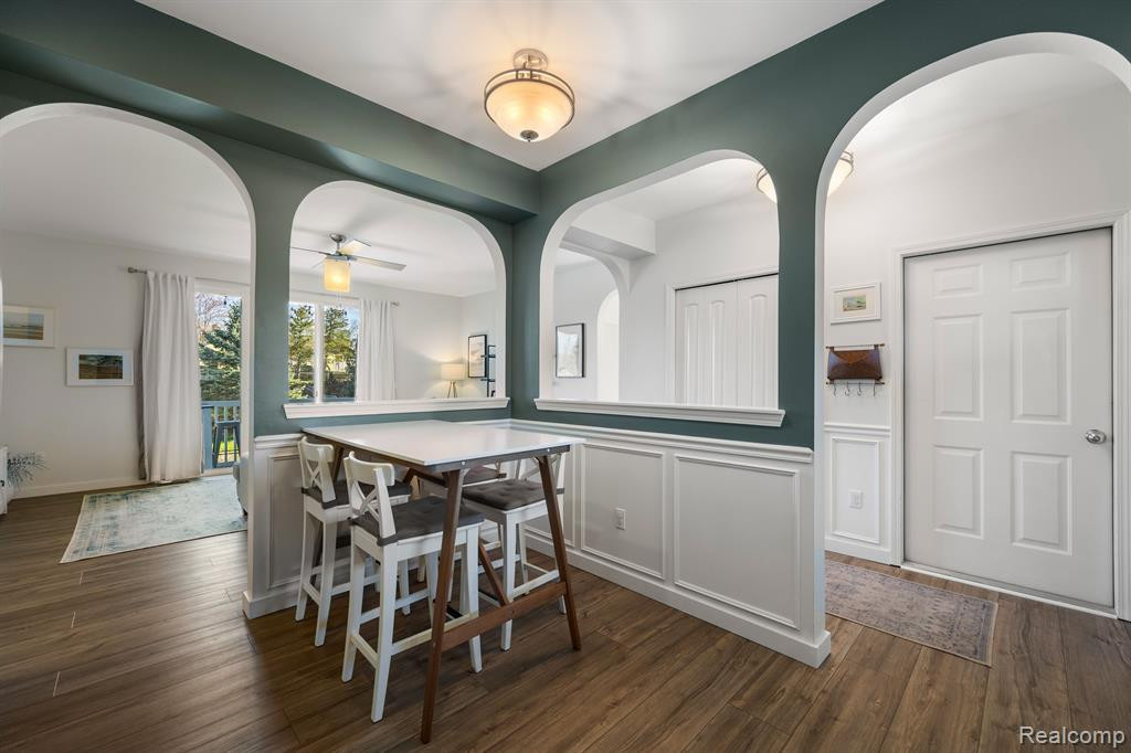 2915 N KNIGHTSBRIDGE Circle, Ann Arbor, MI 48105 — Photo 11
