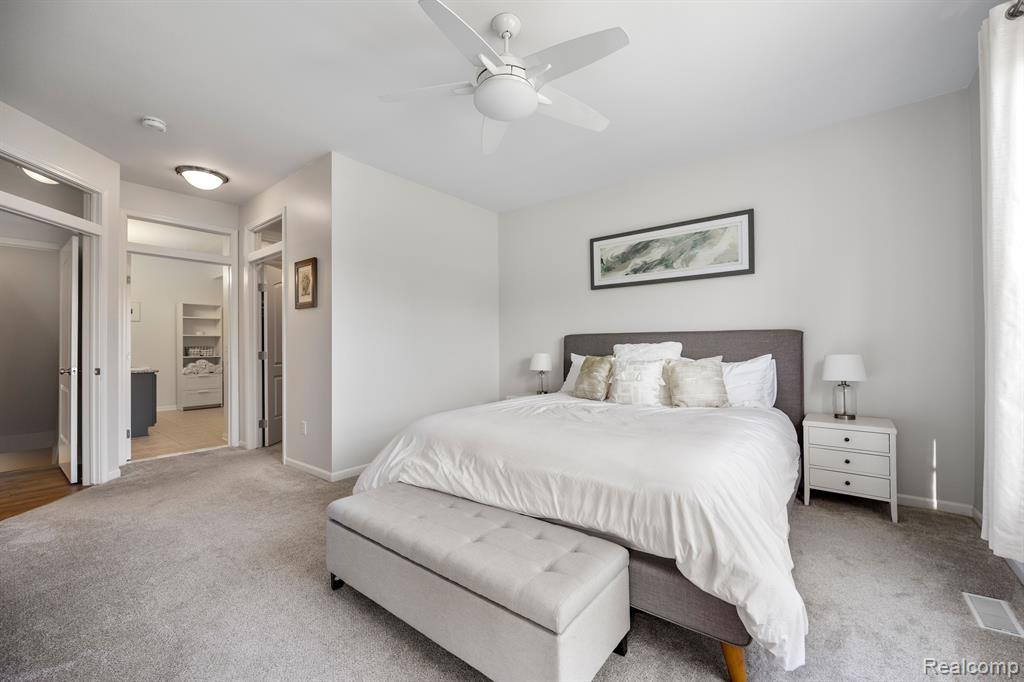 2915 N KNIGHTSBRIDGE Circle, Ann Arbor, MI 48105 — Photo 16