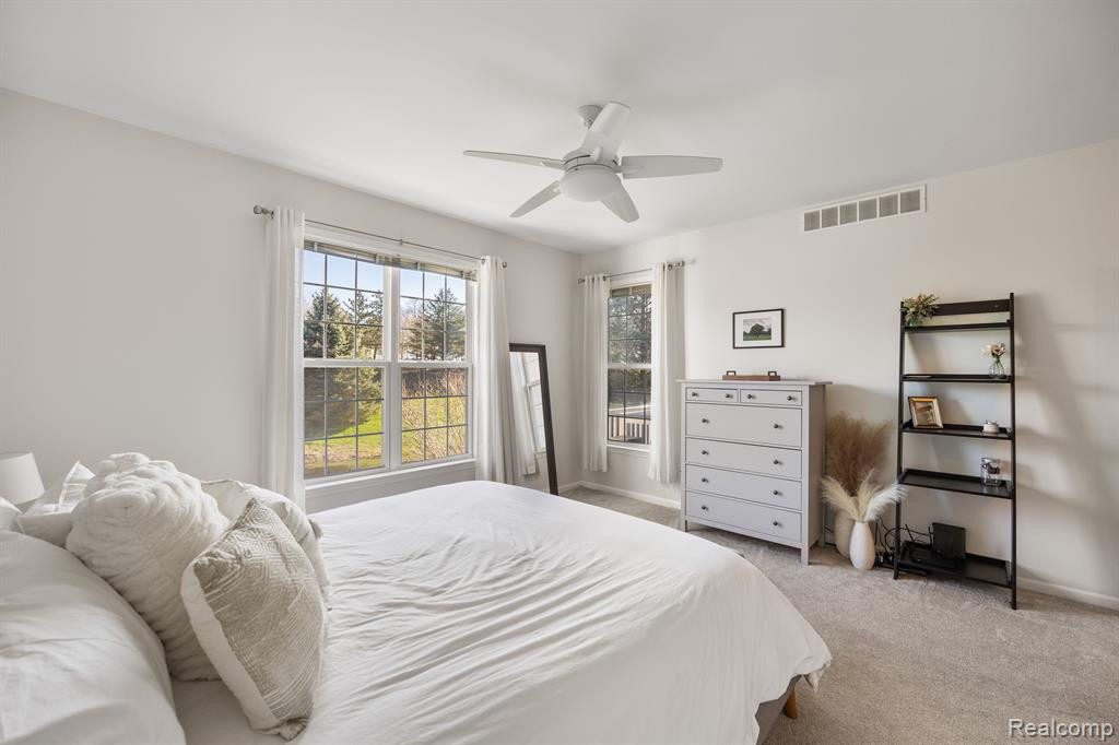 2915 N KNIGHTSBRIDGE Circle, Ann Arbor, MI 48105 — Photo 17