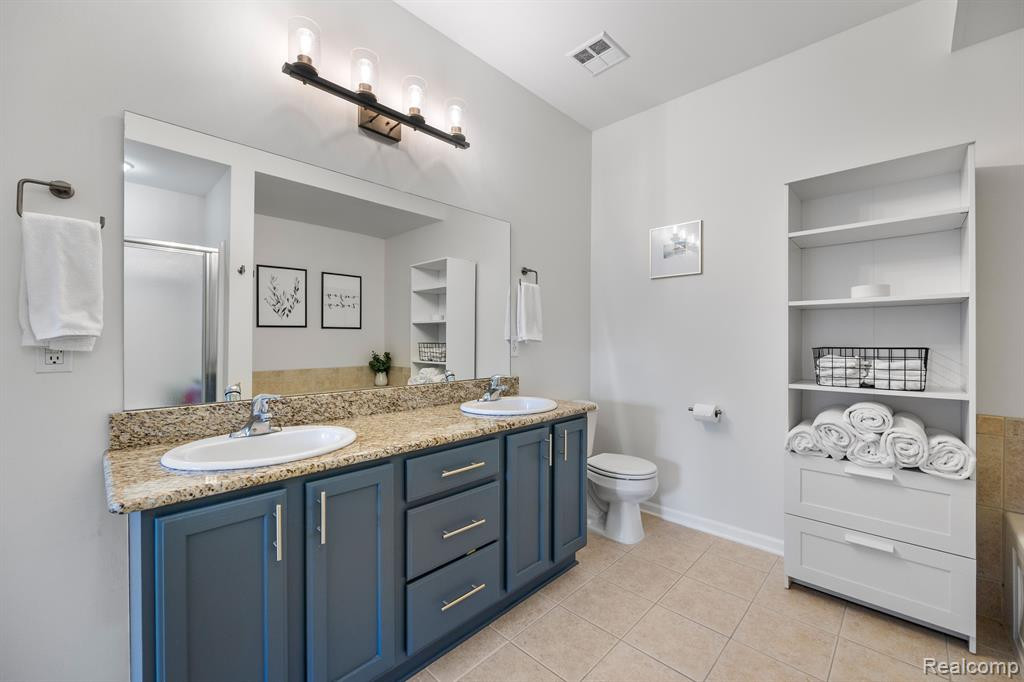 2915 N KNIGHTSBRIDGE Circle, Ann Arbor, MI 48105 — Photo 21
