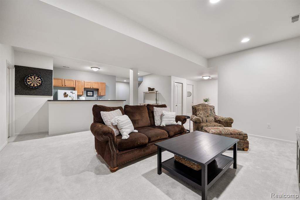 2915 N KNIGHTSBRIDGE Circle, Ann Arbor, MI 48105 — Photo 27