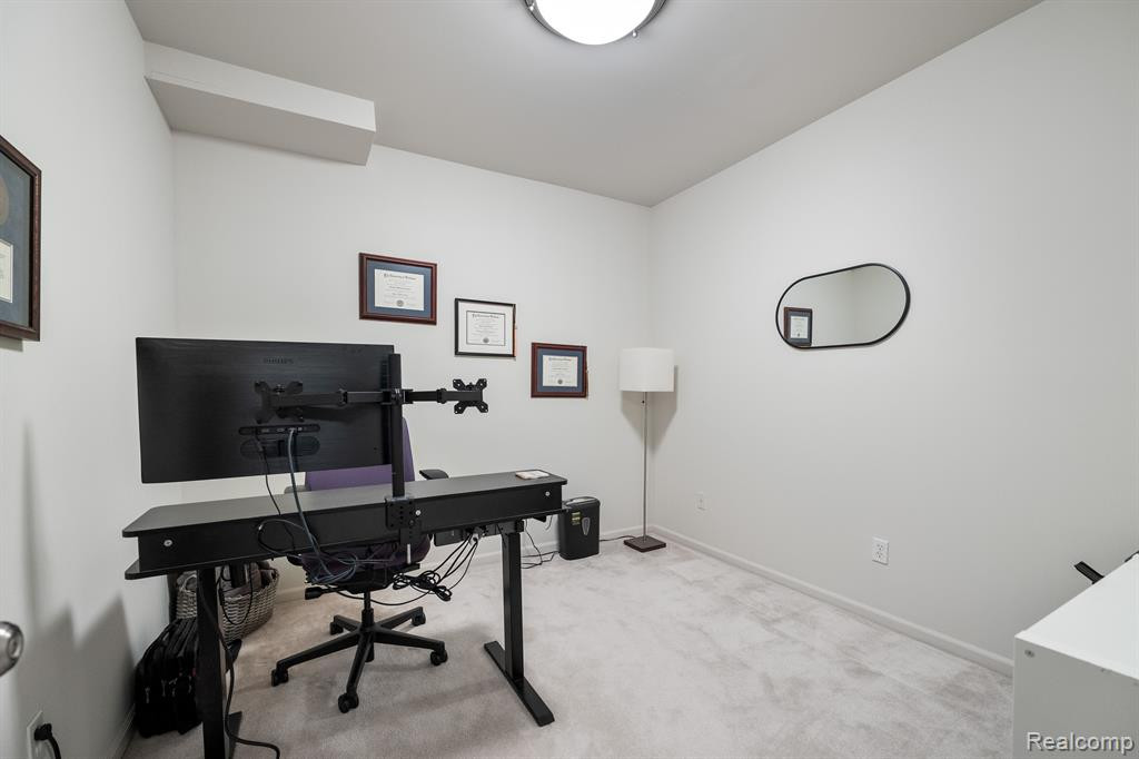 2915 N KNIGHTSBRIDGE Circle, Ann Arbor, MI 48105 — Photo 33