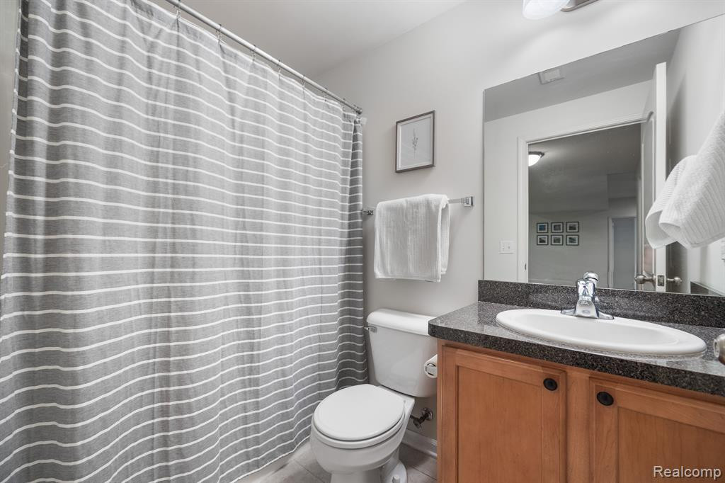 2915 N KNIGHTSBRIDGE Circle, Ann Arbor, MI 48105 — Photo 34