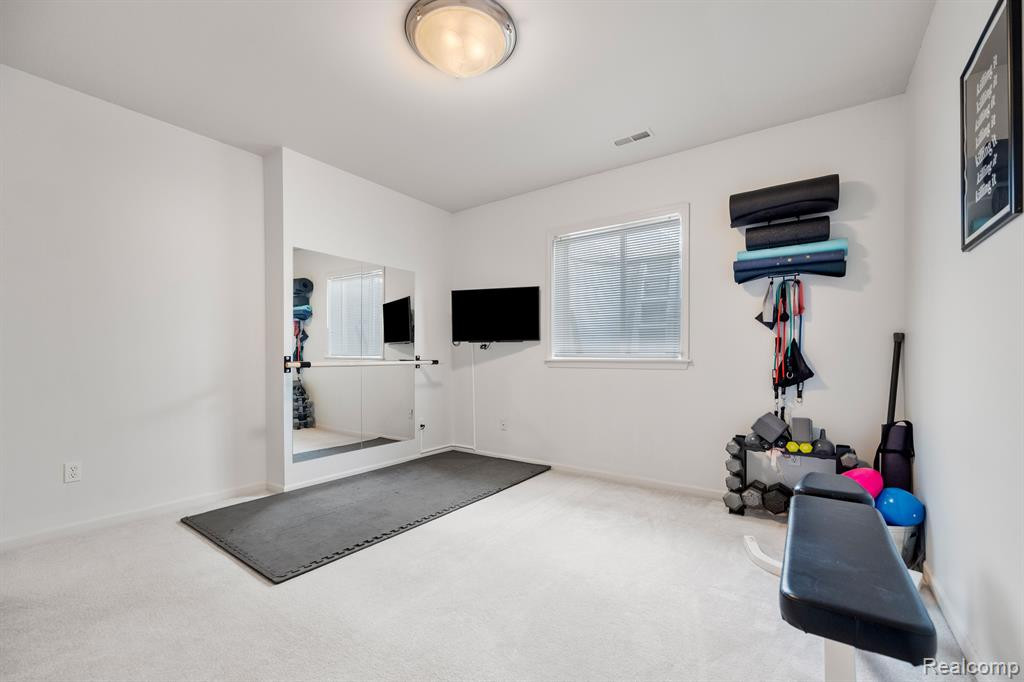 2915 N KNIGHTSBRIDGE Circle, Ann Arbor, MI 48105 — Photo 36