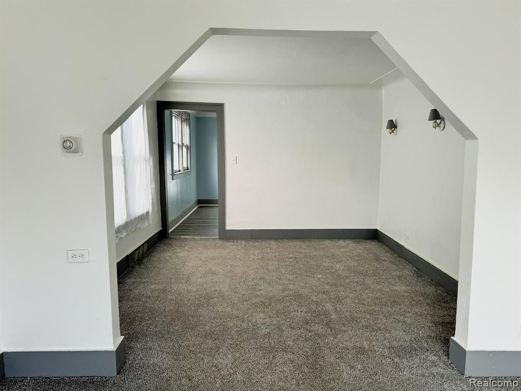 8093 CADILLAC Avenue, Warren, MI 48089 — Photo 8
