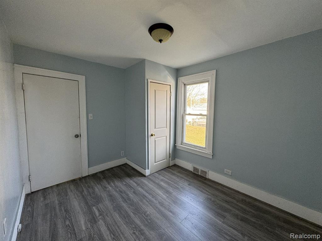 8093 CADILLAC Avenue, Warren, MI 48089 — Photo 10