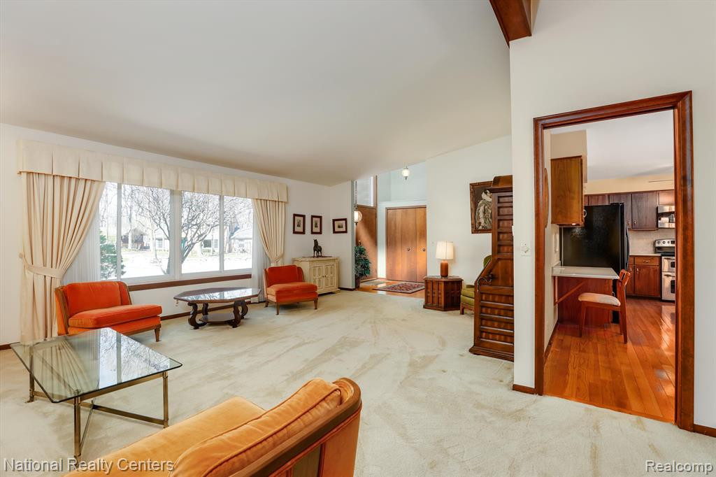 47171 BEECHCREST Drive, Plymouth, MI 48170 — Photo 7