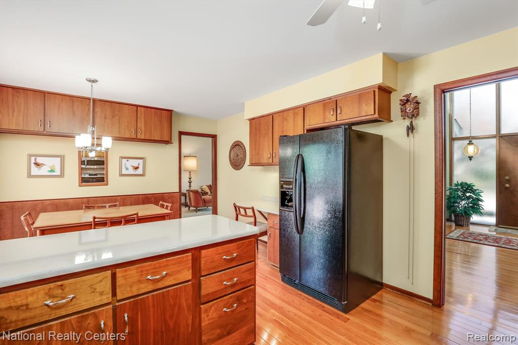 47171 BEECHCREST Drive, Plymouth, MI 48170 — Photo 11