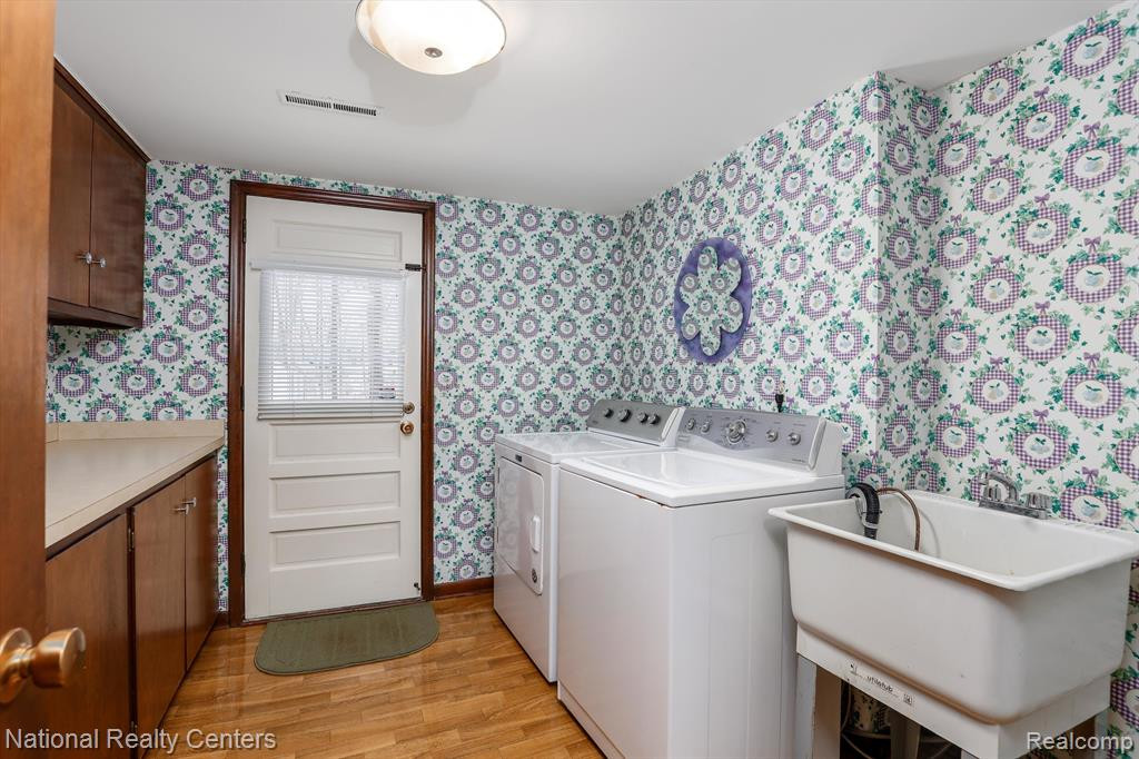 47171 BEECHCREST Drive, Plymouth, MI 48170 — Photo 22