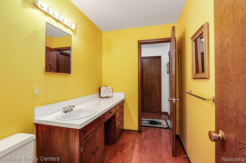 47171 BEECHCREST Drive, Plymouth, MI 48170 — Photo 25
