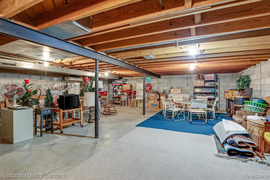 47171 BEECHCREST Drive, Plymouth, MI 48170 — Photo 29