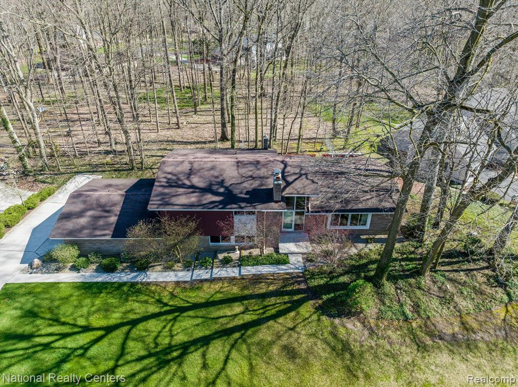 47171 BEECHCREST Drive, Plymouth, MI 48170 — Photo 35