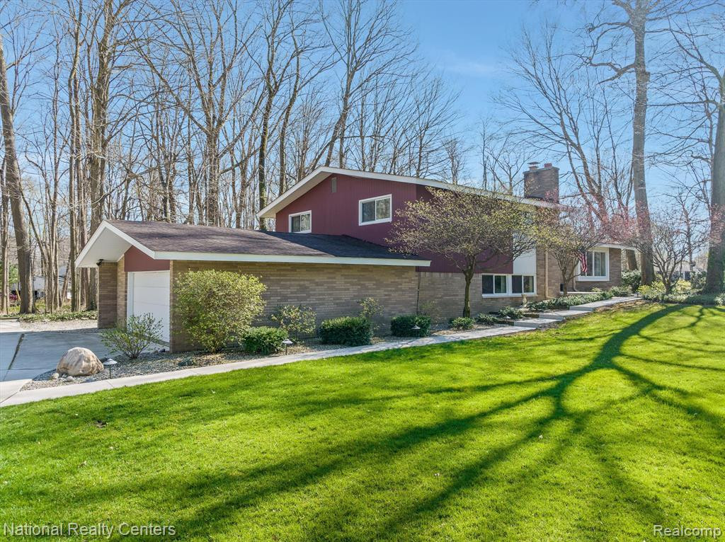 47171 BEECHCREST Drive, Plymouth, MI 48170 — Photo 36