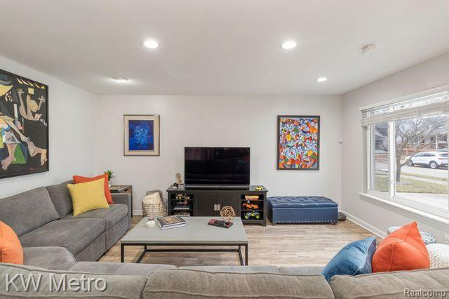 501 S Edgeworth Avenue, Royal Oak, MI 48067 — Photo 6