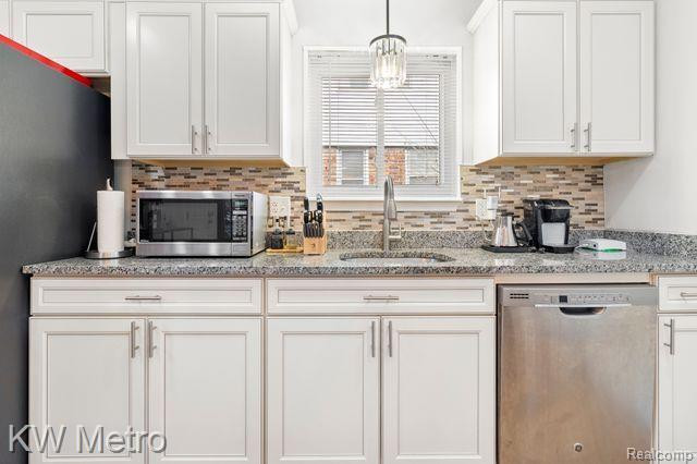 501 S Edgeworth Avenue, Royal Oak, MI 48067 — Photo 16