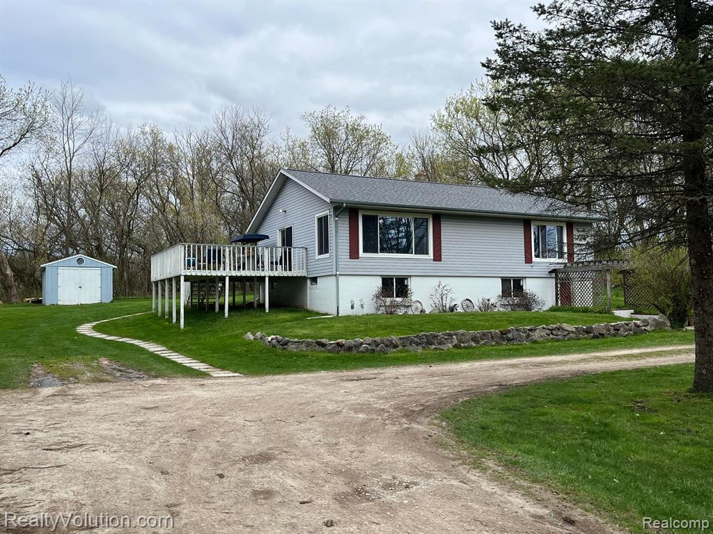 5522 HEMINGWAY LAKE Road, Otter Lake, MI 48464 — front exterior