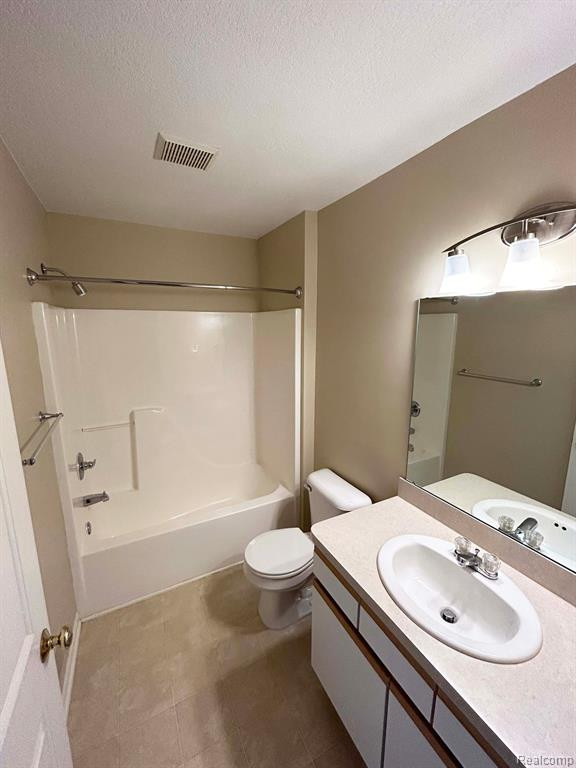 142 BURWYCK PARK Drive, Saline, MI 48176 — Photo 18