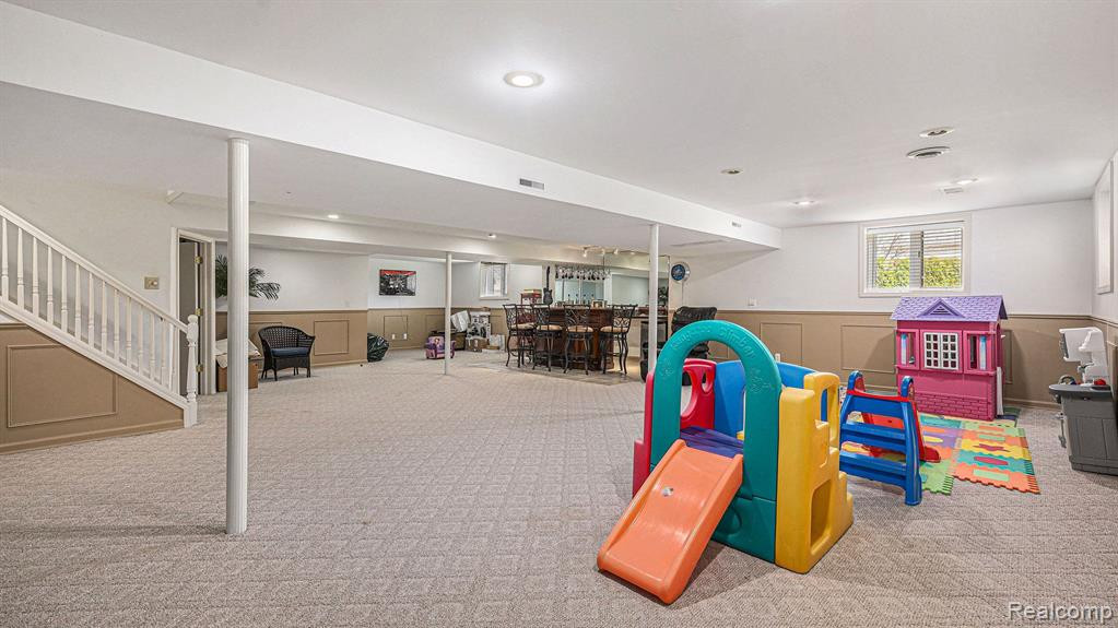 55568 N KINGSWAY Drive E, Shelby Twp, MI 48316 — Photo 33