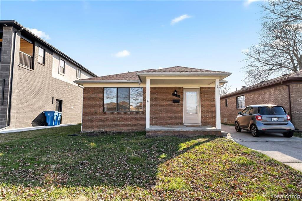 6030 WHITEFIELD Street, Dearborn Heights, MI 48127 — front exterior