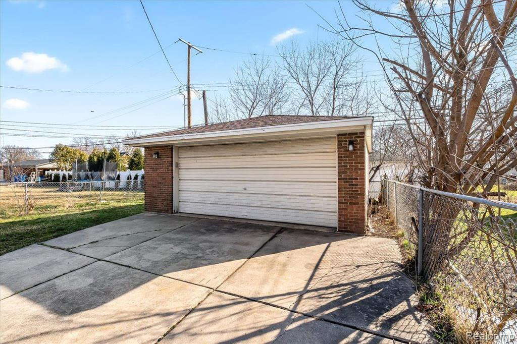 6030 WHITEFIELD Street, Dearborn Heights, MI 48127 — Photo 23