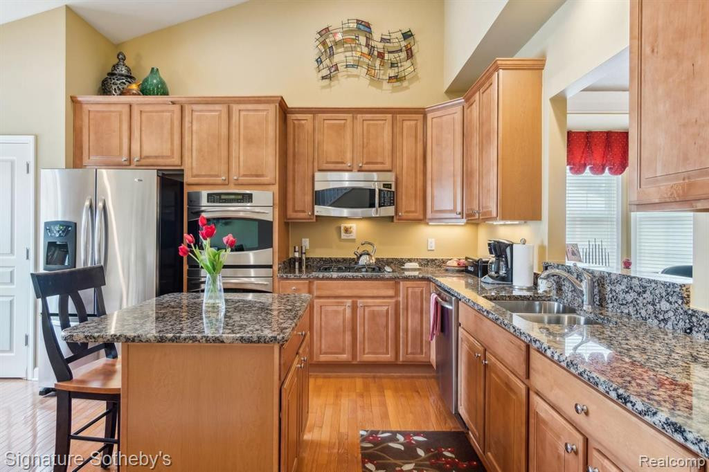 48919 Rainbow Lane S, 51, Northville, MI 48168 — Photo 5