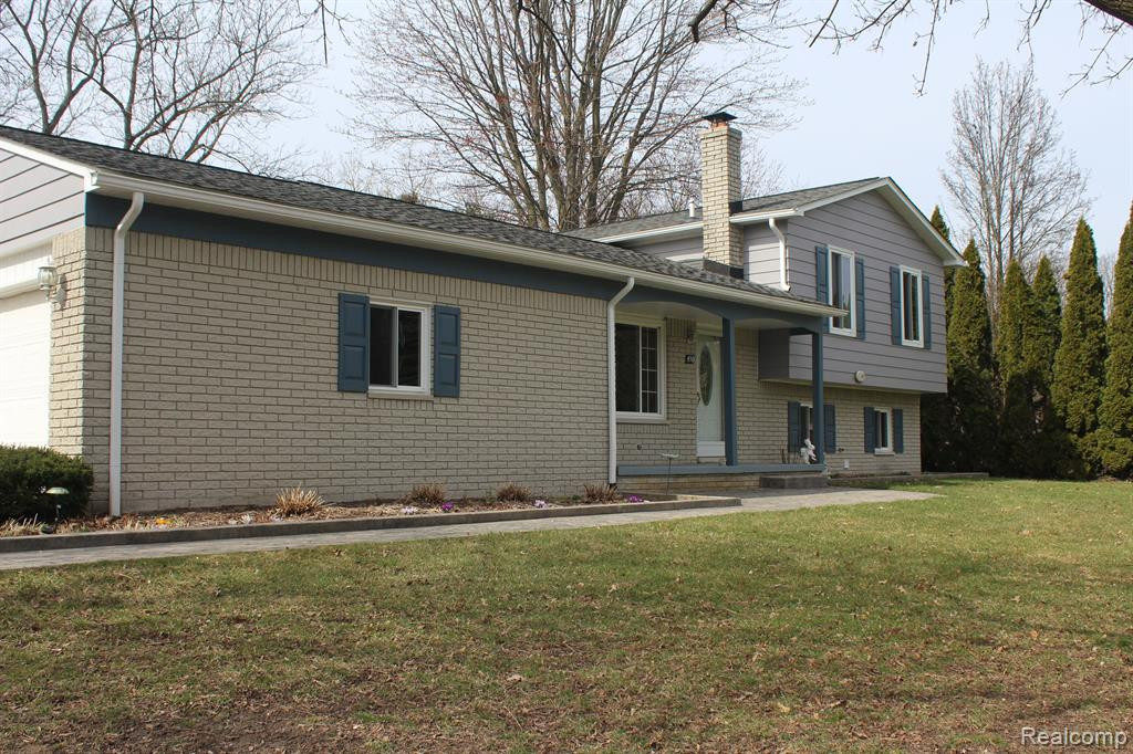 450 S CONKLIN Road, Lake Orion, MI 48362 — Photo 2