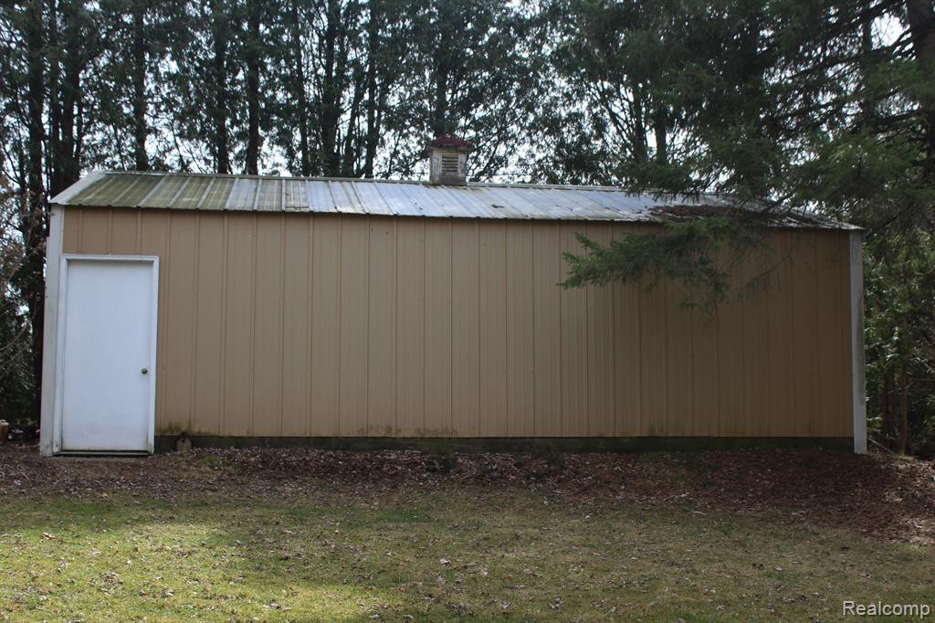 450 S CONKLIN Road, Lake Orion, MI 48362 — Photo 12